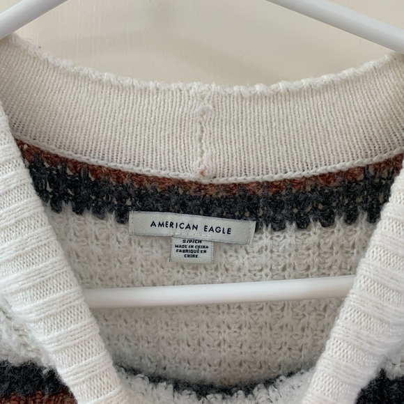 Cute striped Fall sweater from American Eagle - Picture 4 of 4